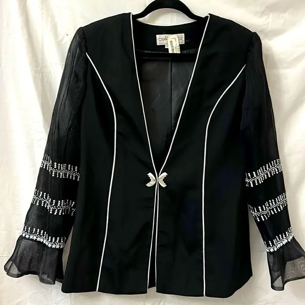 Vintage Donna Vinci open front jacket with hook & eye closure size 10